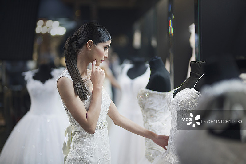 艰难的抉择图片素材