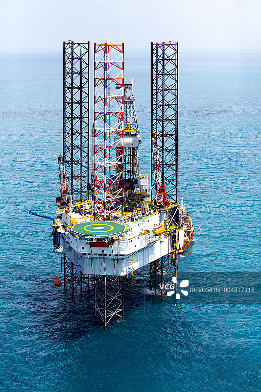 海上石油钻井平台图片素材