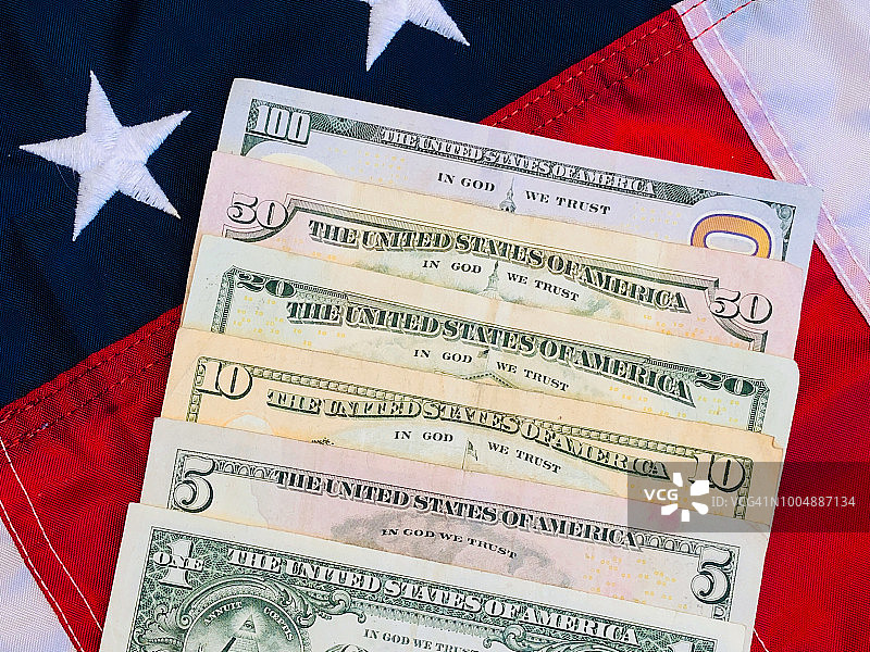 印有“我们信仰上帝”字样的美国纸币收藏图片素材