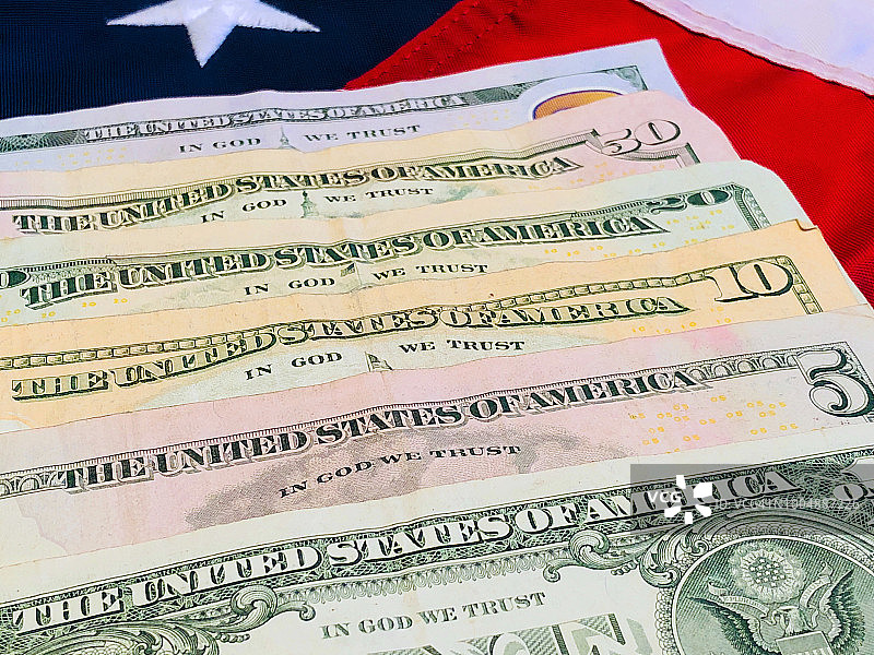 印有“我们信仰上帝”字样的美国纸币收藏图片素材