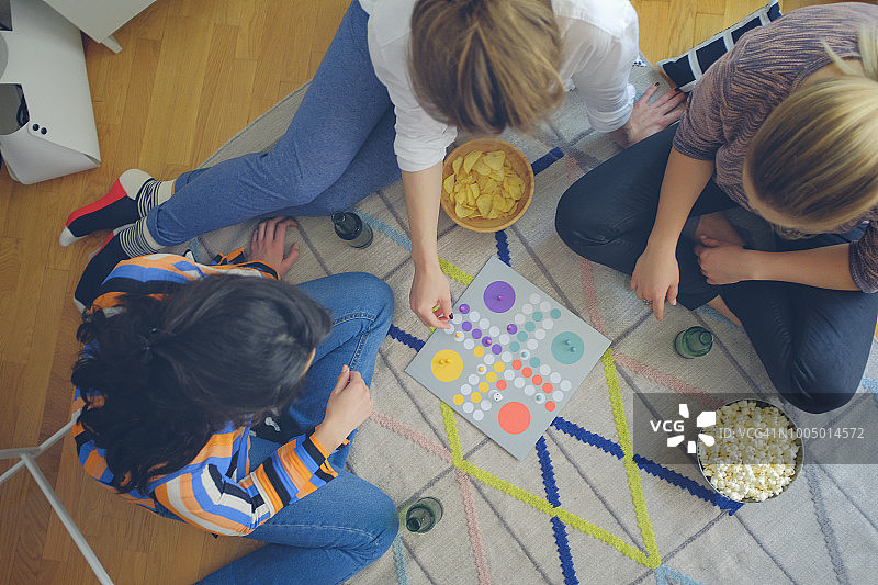社交中的女性图片素材