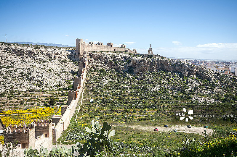 西班牙阿尔梅里亚古城墙景观图片素材