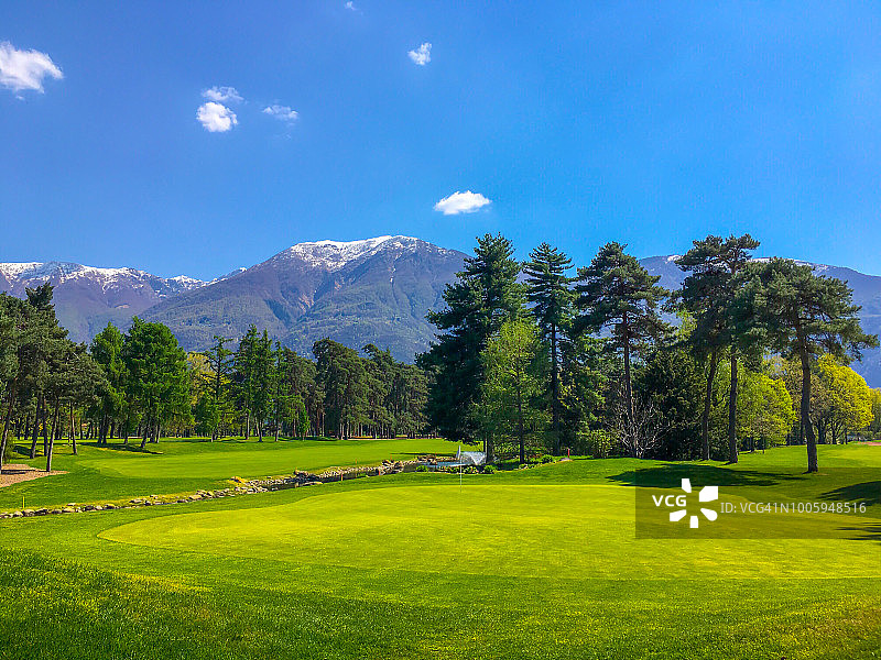 阿斯科纳高尔夫球场的8号洞图片素材