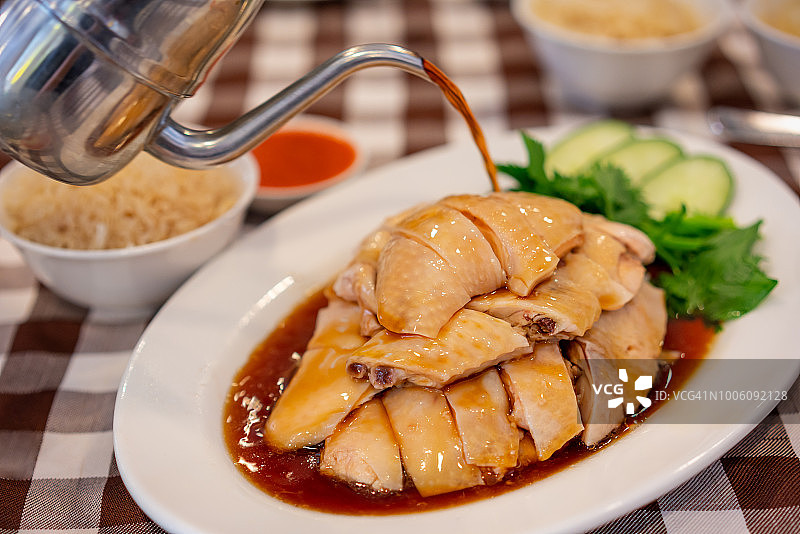 新加坡中餐馆的中国风味海南鸡饭图片素材
