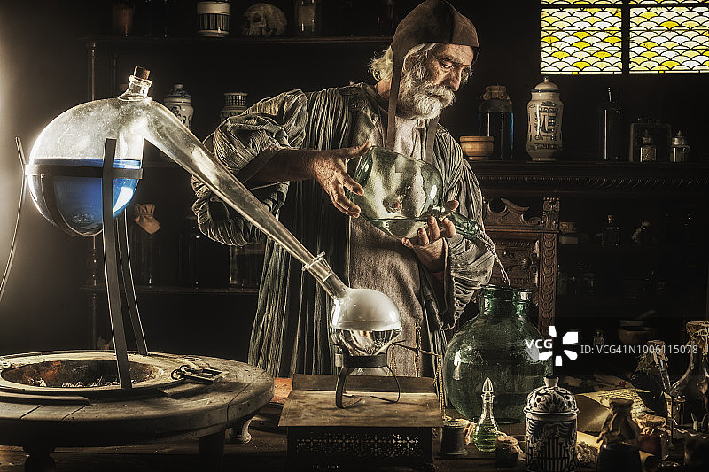 炼金术士图片素材