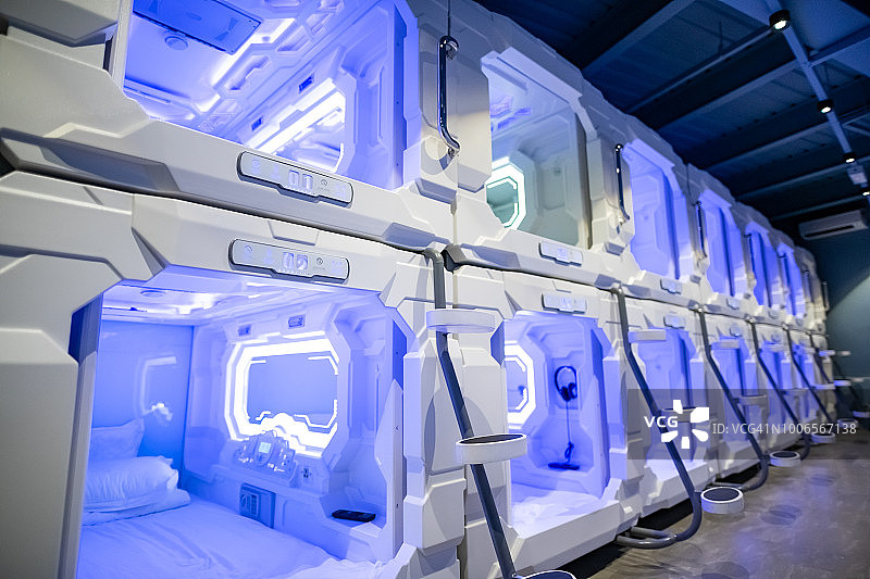 胶囊旅馆房间内景图片素材