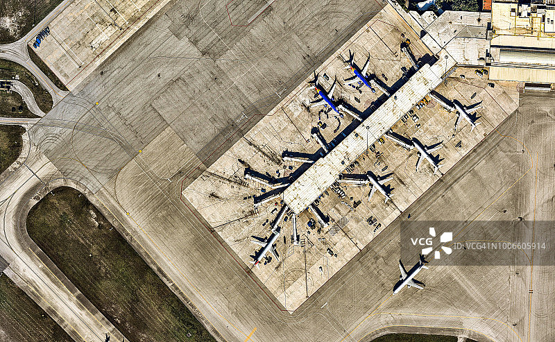 美国佛罗里达州棕榈滩国际机场鸟瞰图片素材