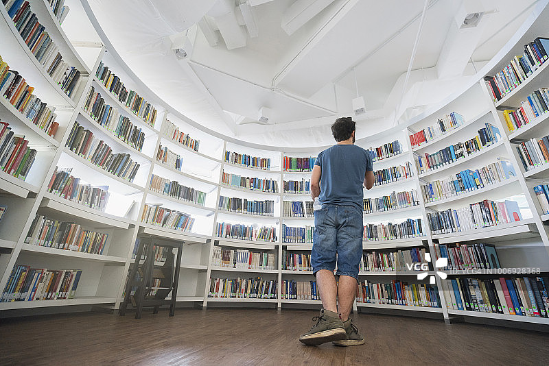 我应该选择哪一个？图片素材