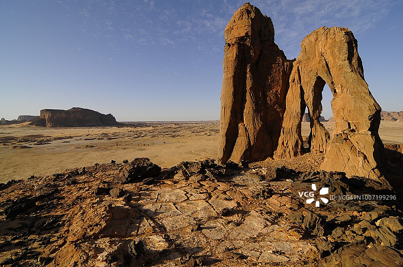 D'Anoa自然拱门，撒哈拉沙漠，恩内迪，乍得，非洲图片素材