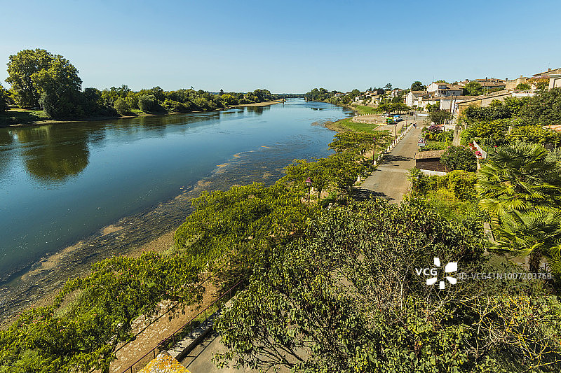 法国洛特河畔新城西北部风光图片素材