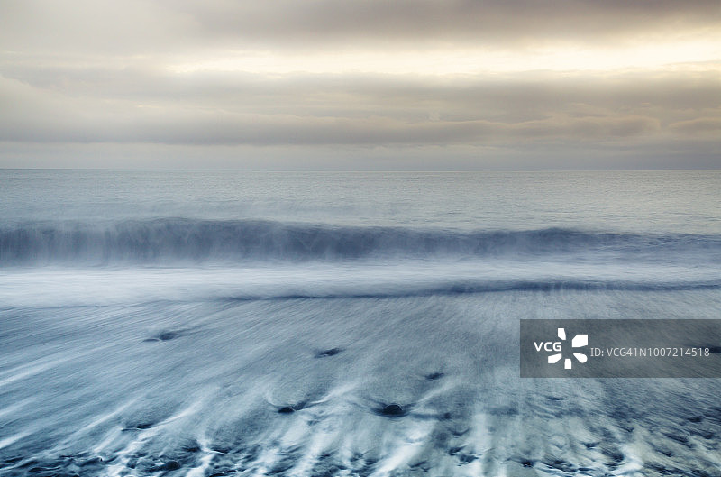 冰岛杰古沙龙冰河湖黑色沙滩，极地地区图片素材