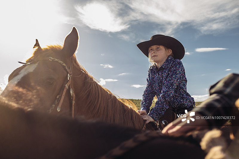 犹他州年轻女牛仔图片素材