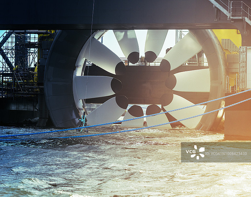 潮汐发电涡轮机图片素材