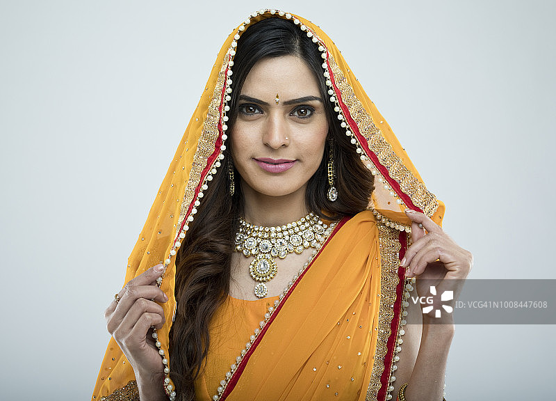 美丽的印度妇女肖像图片素材