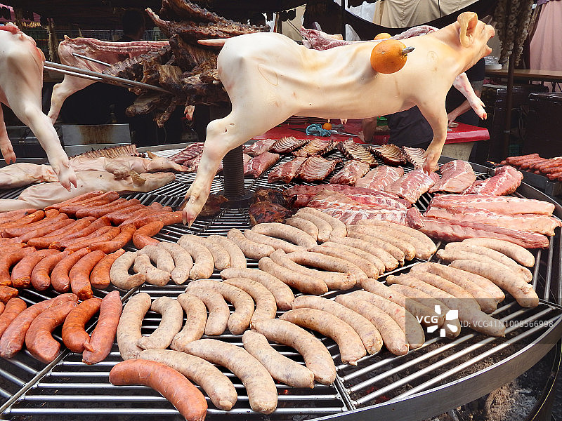 烤乳猪烧烤图片素材