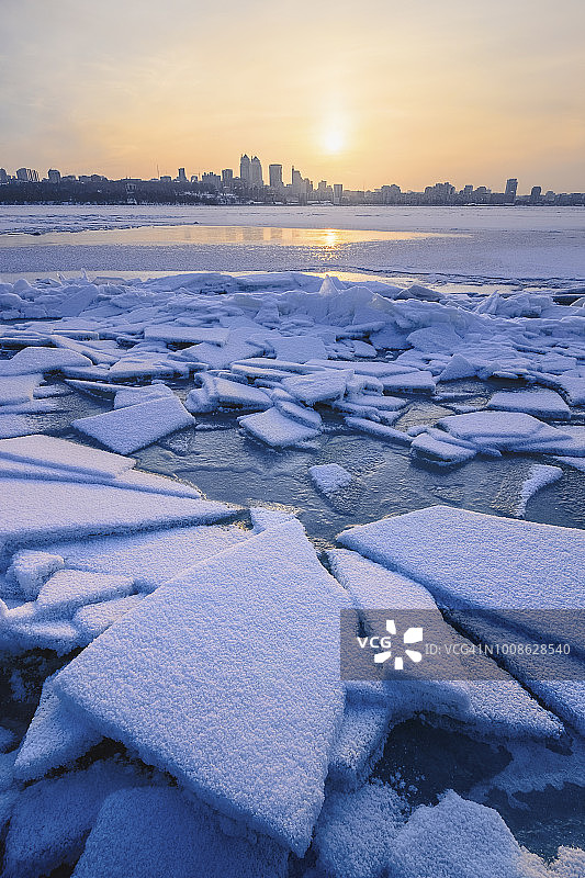 日落河面冰景图片素材