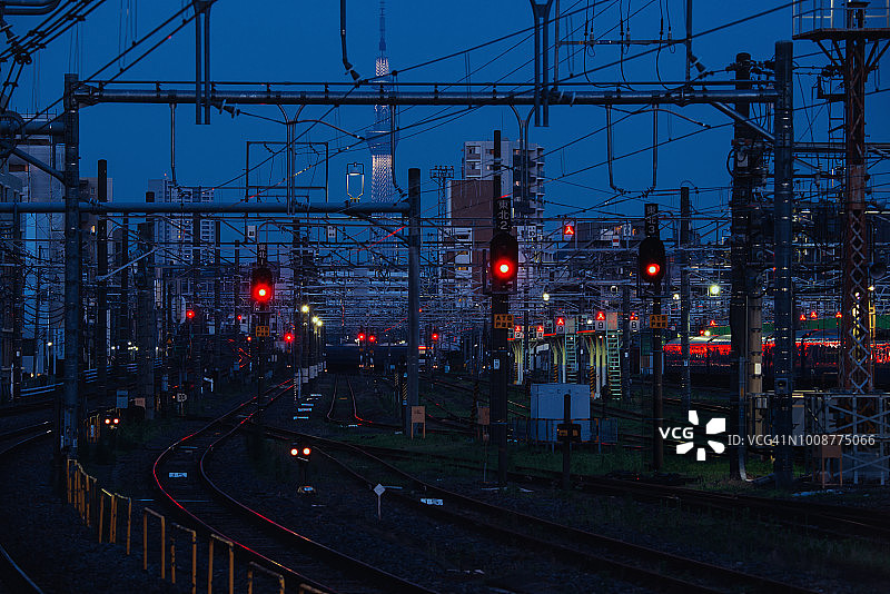 铁路货场和东京晴空塔图片素材