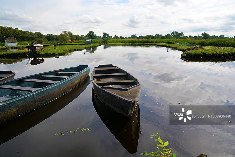 法国布里埃尔沼泽的船只图片素材