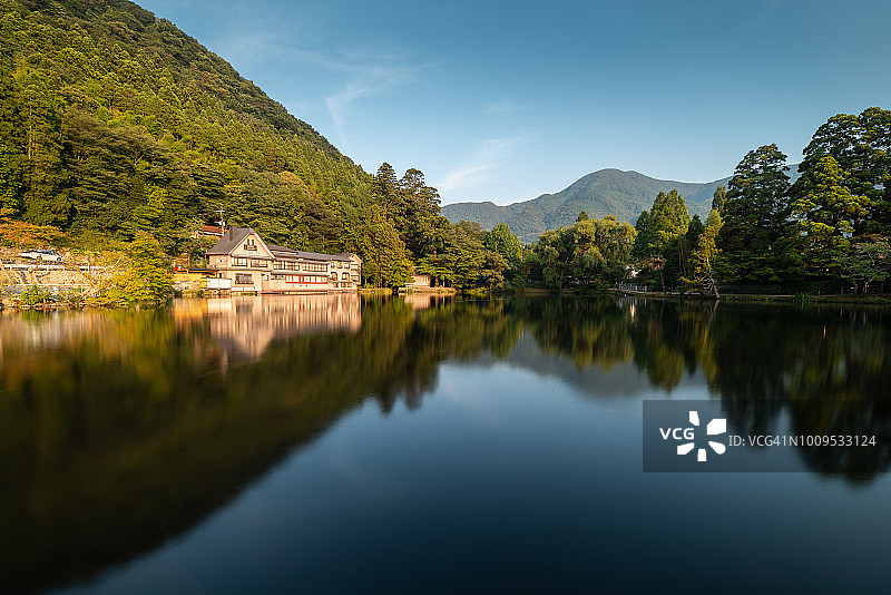 日本由布院金麟湖镜面图片素材