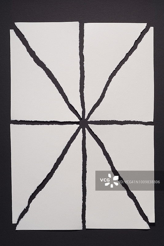 八张撕碎的纸图片素材