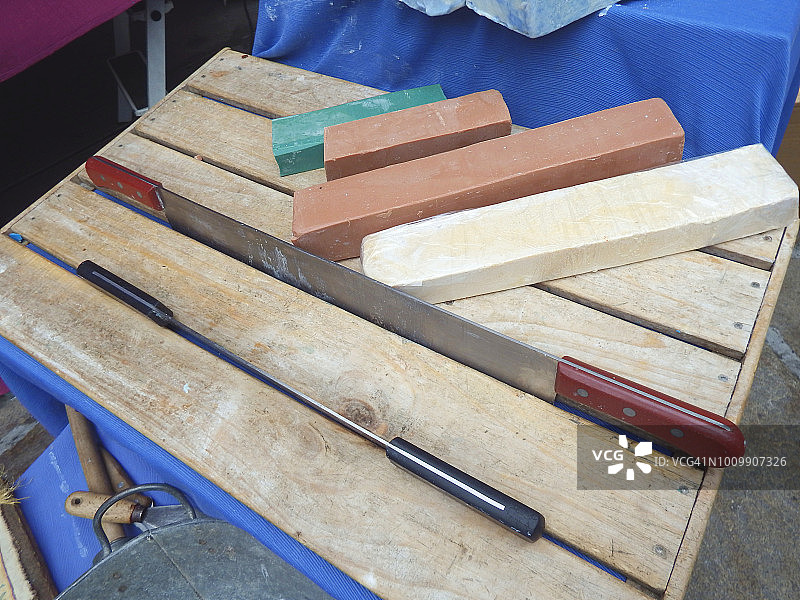 街头售卖的条状香皂图片素材