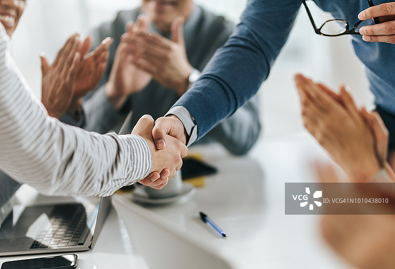 办公室里的成功交易！图片素材