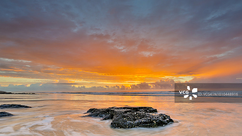 弗雷泽岛海滩日出图片素材