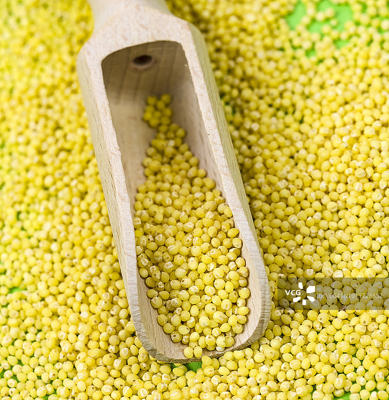 有机珍珠粟米粒（pennisetum glaucum），碱性食品图片素材