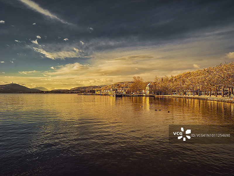 韦尔特湖东湾长廊日落图片素材