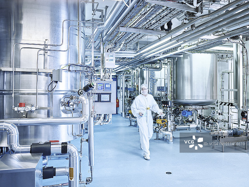 化工厂的化学师图片素材