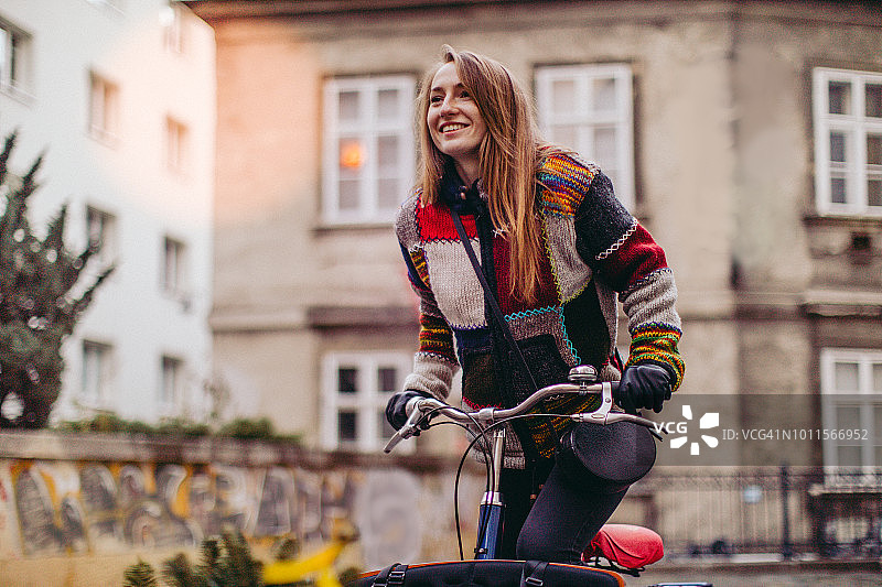 货运自行车骑行图片素材