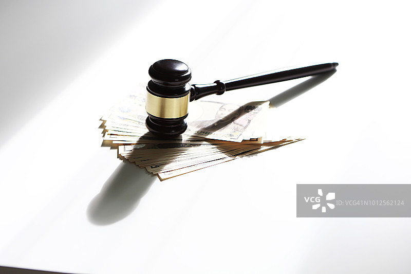 法槌与金钱图片素材