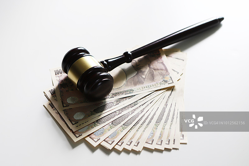 法槌与金钱图片素材