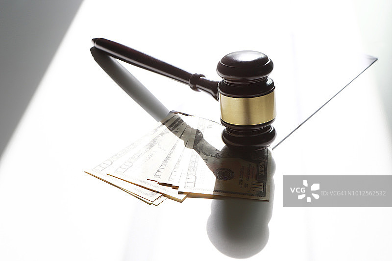 金钱与正义图片素材