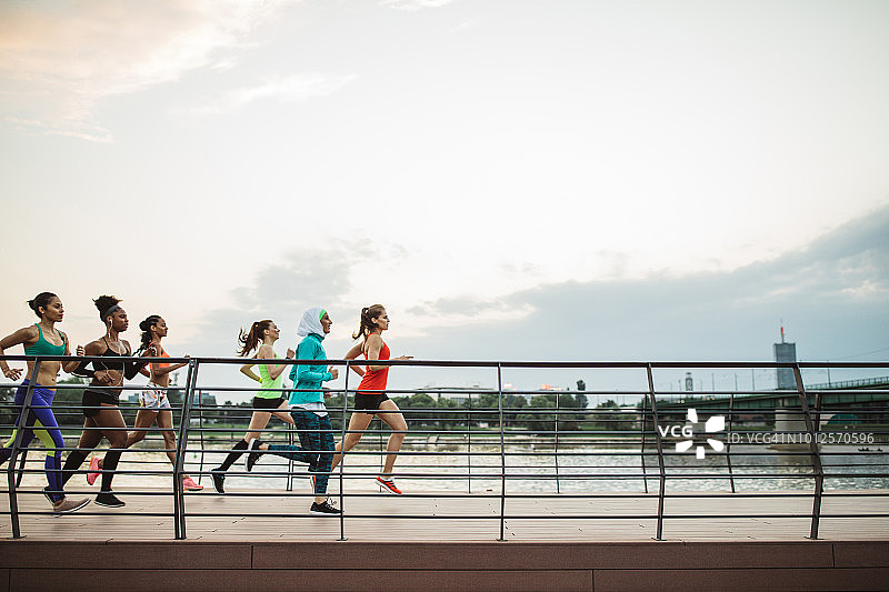 团队锻炼图片素材