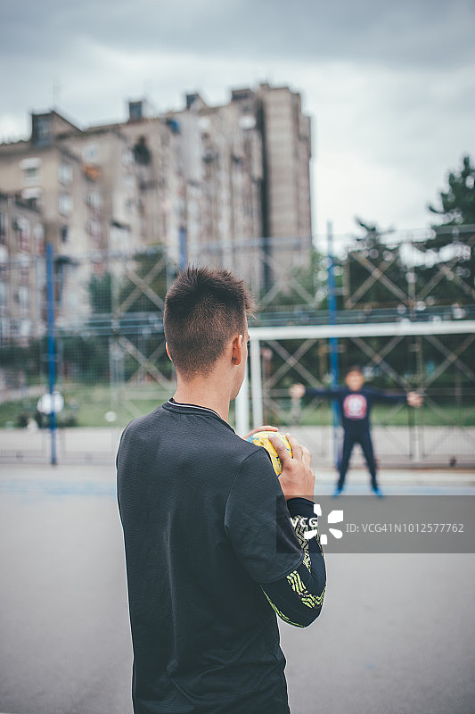 点球射门练习图片素材