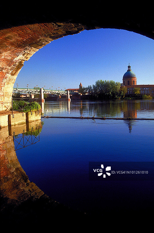 法国图卢兹拉格拉夫运河风光图片素材