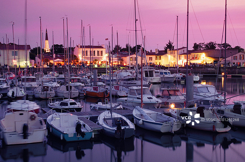 法国阿尔斯港口日落图片素材