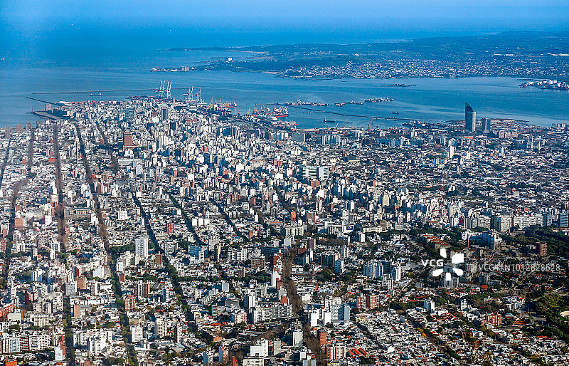 乌拉圭蒙得维的亚城市高角度航拍图片素材