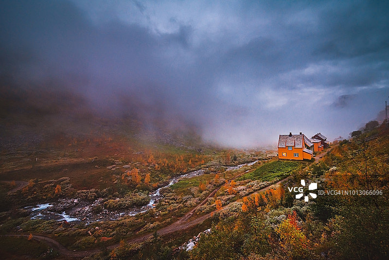 迷雾中的弗莱姆火车站图片素材