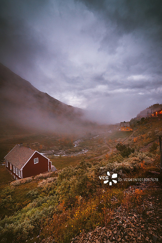 迷雾中的弗莱姆火车站图片素材