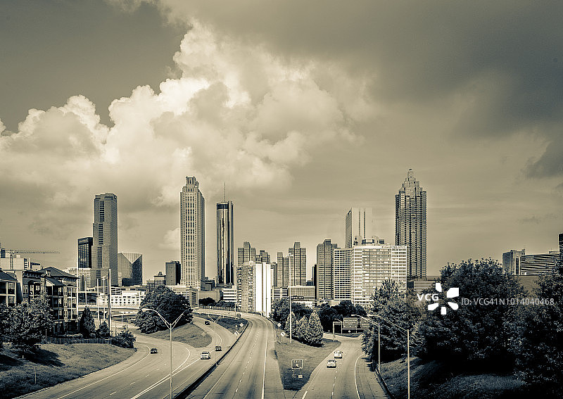 美国佐治亚州亚特兰大城市天际线与摩天大楼图片素材
