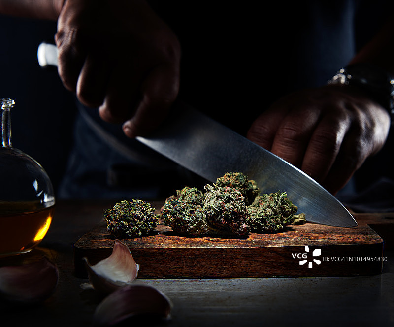 厨师切大麻图片素材