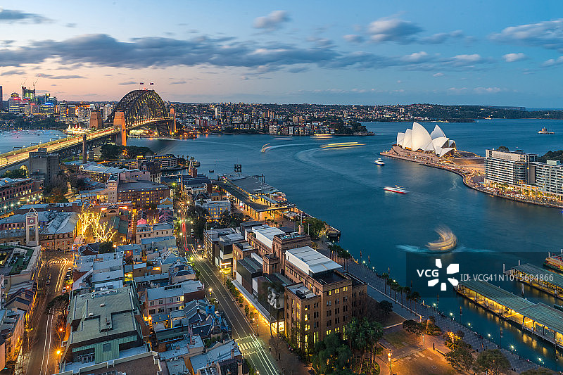 澳大利亚悉尼市中心海滨城市天际线夜景图片素材