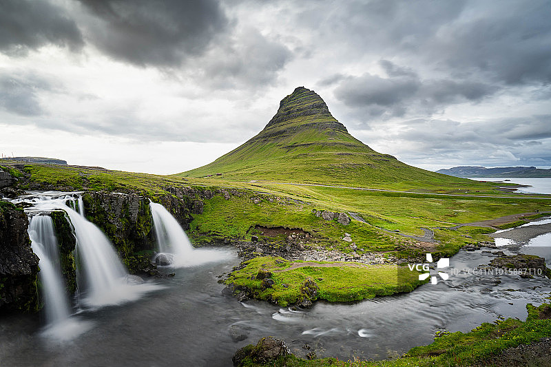 夏季冰岛教堂山风光图片素材