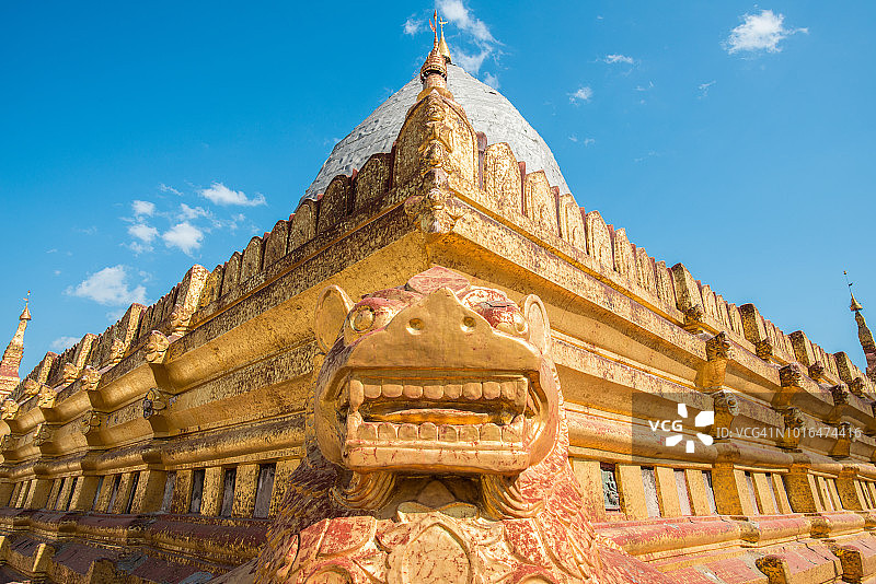 缅甸蒲甘瑞西光塔特写镜头图片素材