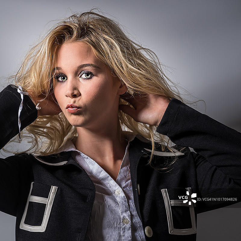 艾米琳·梅耶斯眼睛方形肖像图片素材