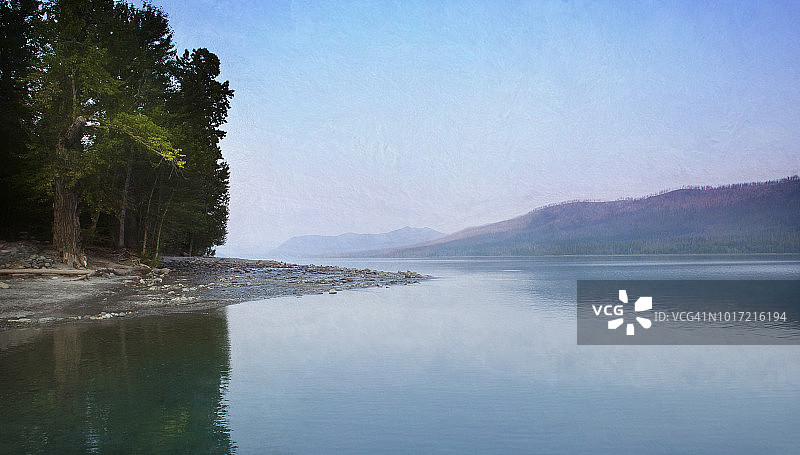 蒙大拿州冰川国家公园麦克唐纳湖的艺术景观图片素材