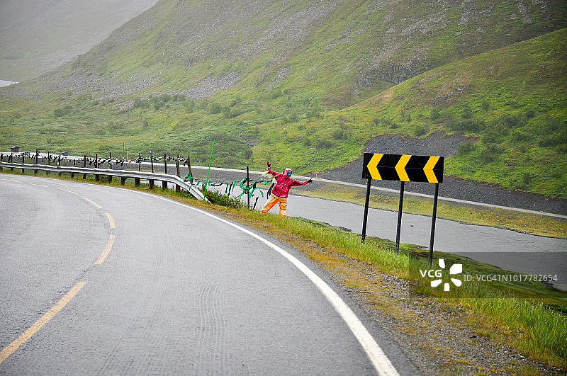 在路上：挪威北极圈的夏日风光，穿越诺德金半岛图片素材
