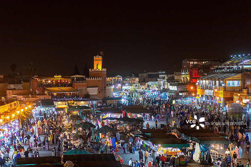 德吉玛广场夜市的照明摊位，摩洛哥马拉喀什图片素材